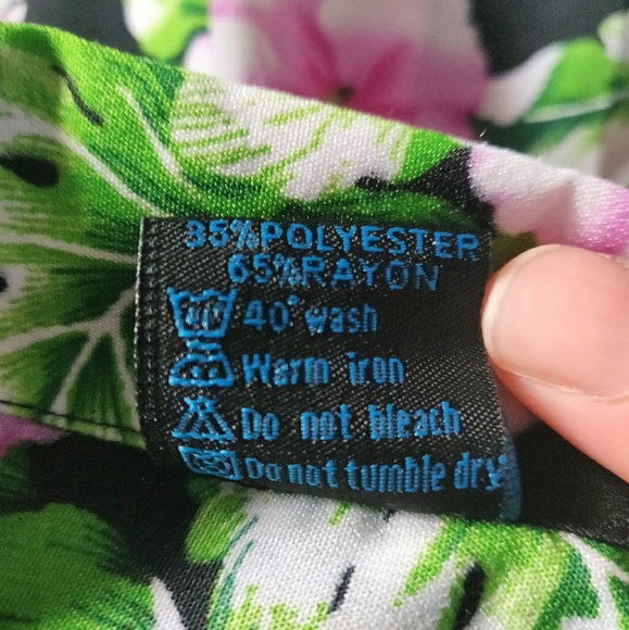 Vintage Floral Button Up Shirt - Size XL - Picture 6 of 6